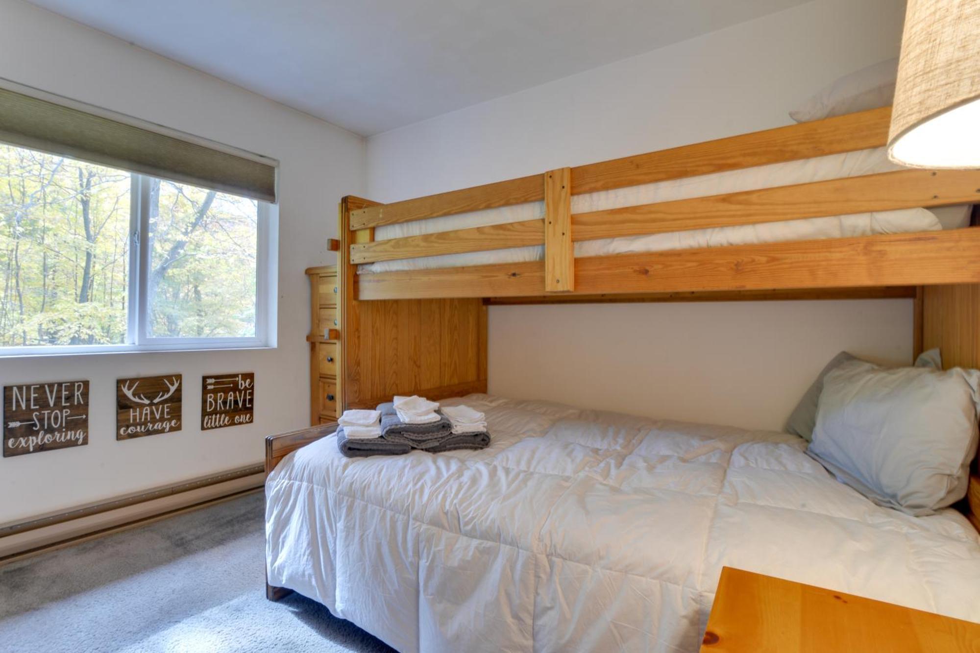 Charming Hidden Valley Resort Home Walk To Slopes Champion エクステリア 写真